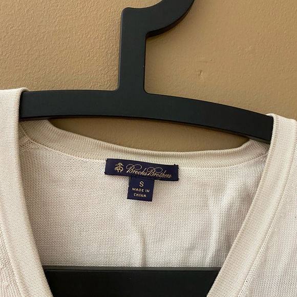 Brooks Brothers white/ beige cardigan - Picture 4 of 6